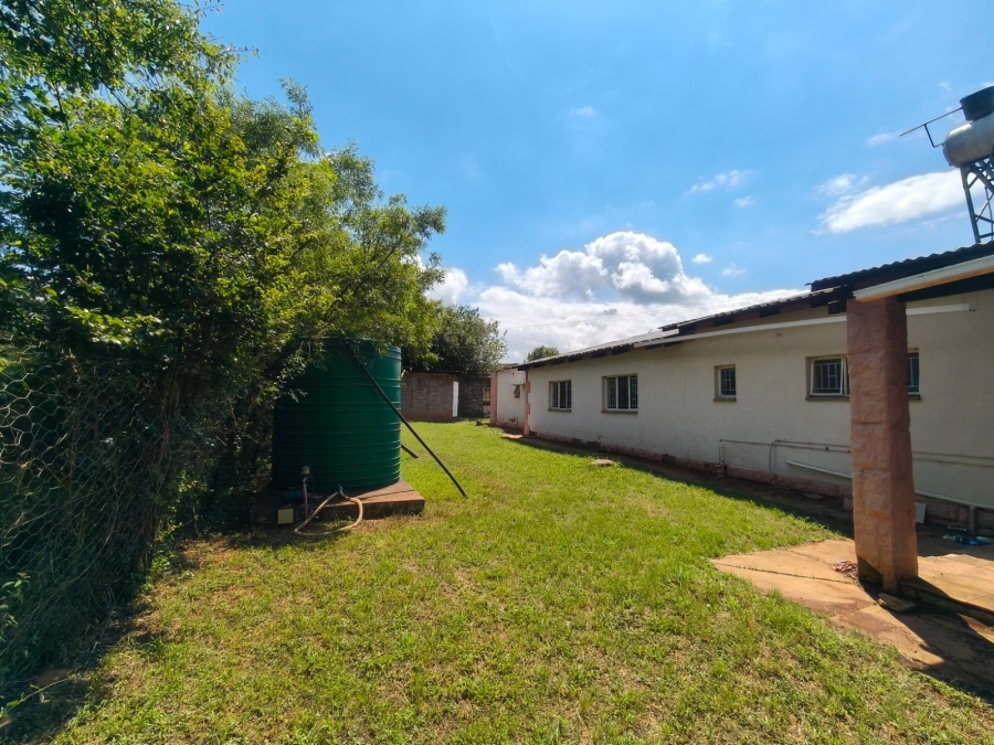 5 Bedroom Property for Sale in Rustenburg Rural North West